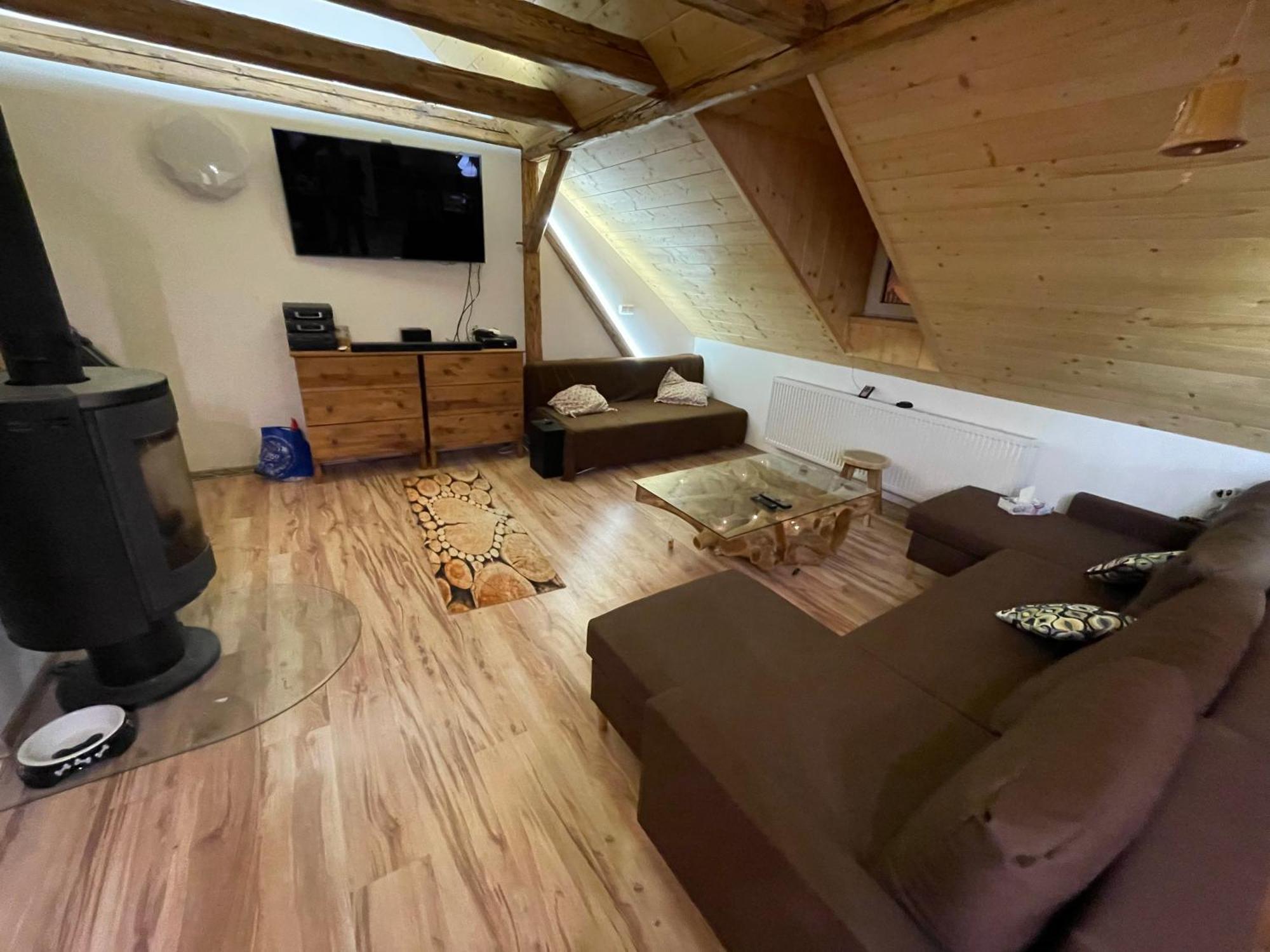 Apartmany Pod Kloboukem 야히모프 외부 사진